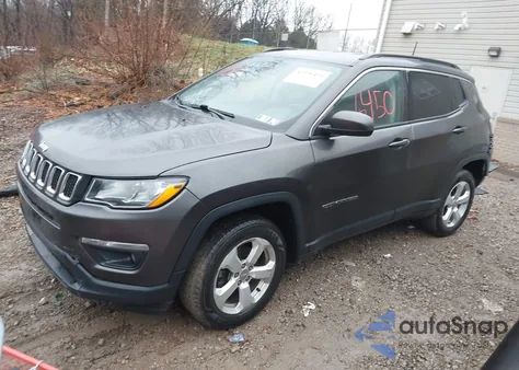 2018 Jeep Compass Latitude 4X4 z USA, uszkodzony, nr VIN 3C4NJDBB0JT398341